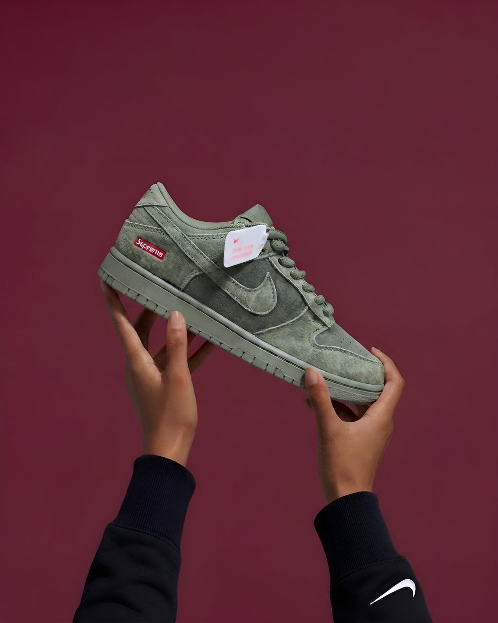 Nike SB Dunk Low Supreme Suede